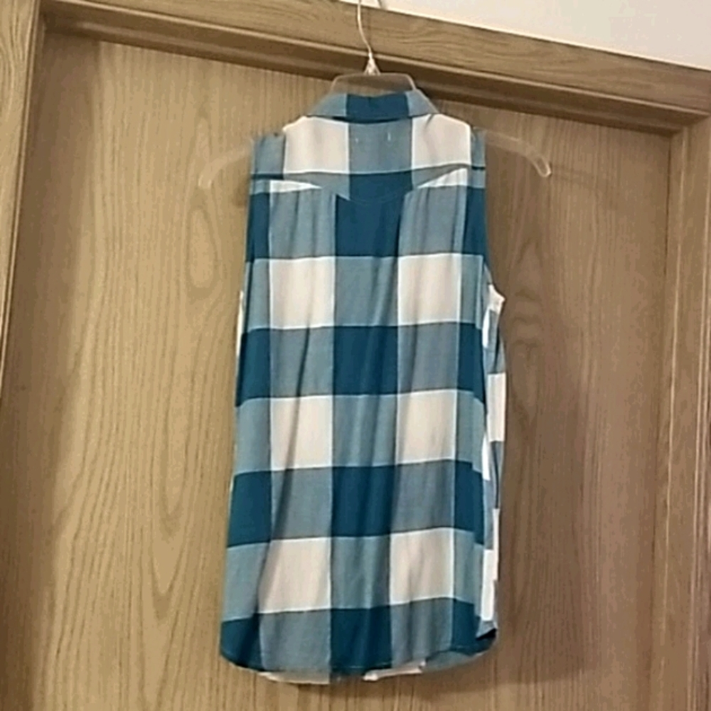🧞♀️SiversButton Down Top 🧞♀️ - Picture 5 of 7